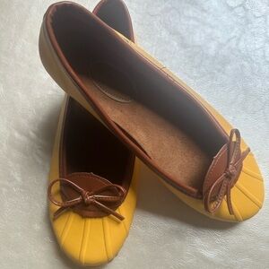 Western Chief Yellow and Brown Moccasin Flats
